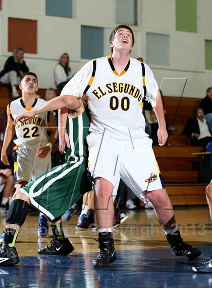 Thumbnail 1 in El Segundo vs. St. Monica (El Segundo Tournament) photogallery.