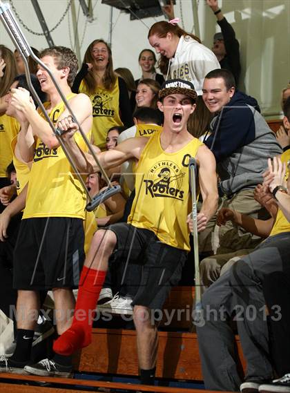 Thumbnail 3 in El Segundo vs. St. Monica (El Segundo Tournament) photogallery.