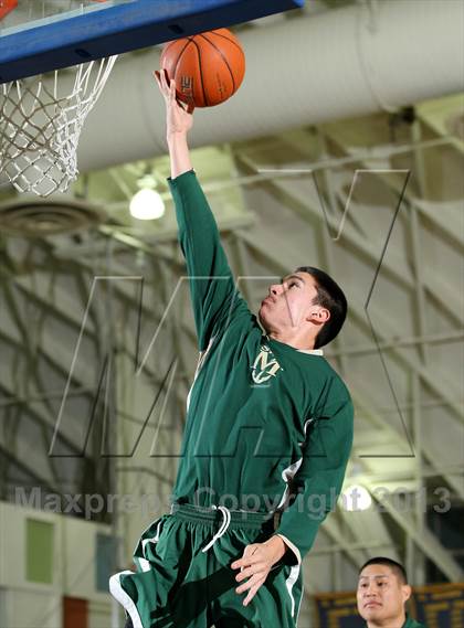 Thumbnail 2 in El Segundo vs. St. Monica (El Segundo Tournament) photogallery.