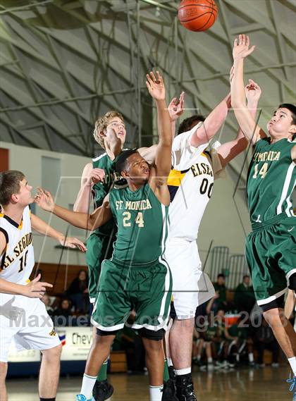 Thumbnail 3 in El Segundo vs. St. Monica (El Segundo Tournament) photogallery.