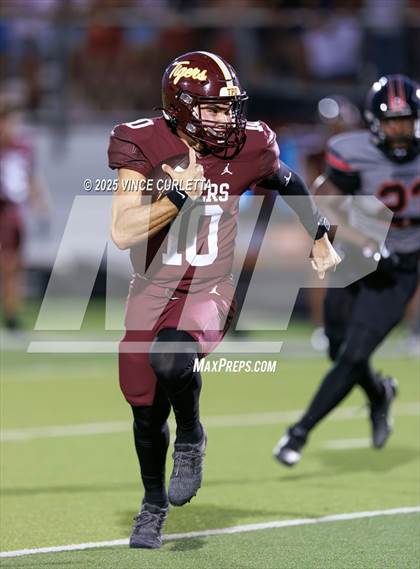 Thumbnail 2 in Harker Heights @ Dripping Springs photogallery.