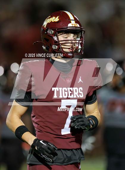 Thumbnail 2 in Harker Heights @ Dripping Springs photogallery.