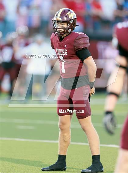 Thumbnail 1 in Harker Heights @ Dripping Springs photogallery.