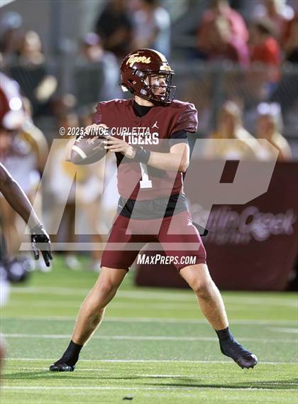 Thumbnail 1 in Harker Heights @ Dripping Springs photogallery.