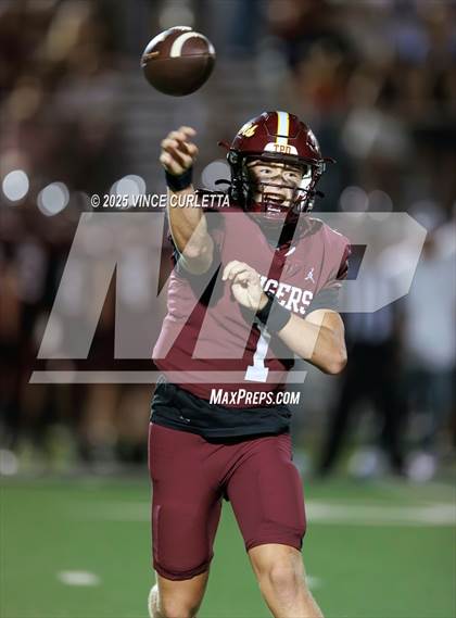 Thumbnail 1 in Harker Heights @ Dripping Springs photogallery.
