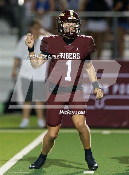 Thumbnail 3 in Harker Heights @ Dripping Springs photogallery.
