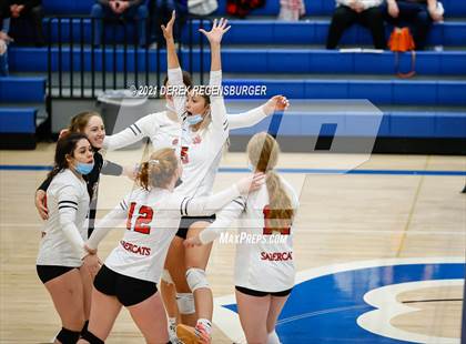 Thumbnail 2 in Castle View vs Broomfield (CHSAA 5A Region 7) photogallery.
