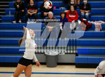 Thumbnail 1 in Castle View vs Broomfield (CHSAA 5A Region 7) photogallery.