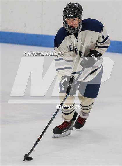 Thumbnail 3 in Howell @ Middletown South photogallery.