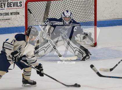 Thumbnail 2 in Howell @ Middletown South photogallery.