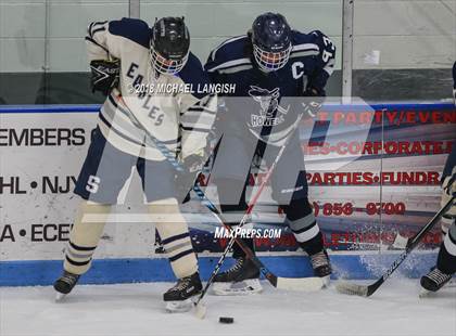 Thumbnail 1 in Howell @ Middletown South photogallery.