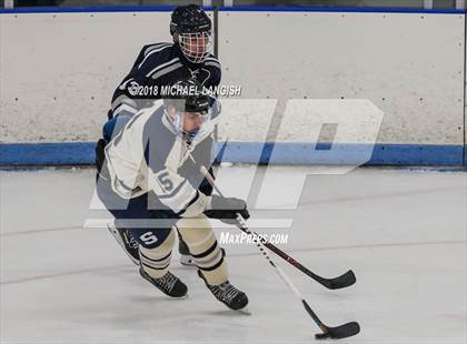 Thumbnail 1 in Howell @ Middletown South photogallery.