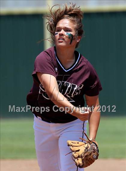 Thumbnail 3 in Wakeland vs. Ennis (Class 4A Region II Semifinal) photogallery.