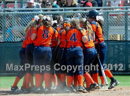 Thumbnail 3 in Wakeland vs. Ennis (Class 4A Region II Semifinal) photogallery.