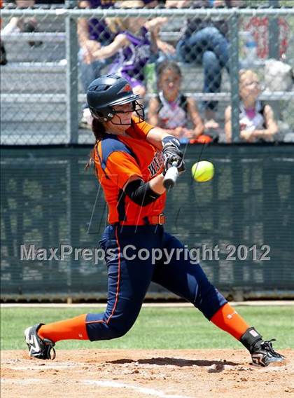 Thumbnail 1 in Wakeland vs. Ennis (Class 4A Region II Semifinal) photogallery.