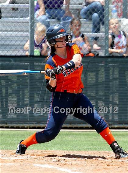 Thumbnail 3 in Wakeland vs. Ennis (Class 4A Region II Semifinal) photogallery.