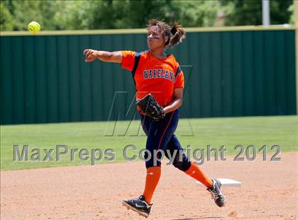 Thumbnail 2 in Wakeland vs. Ennis (Class 4A Region II Semifinal) photogallery.