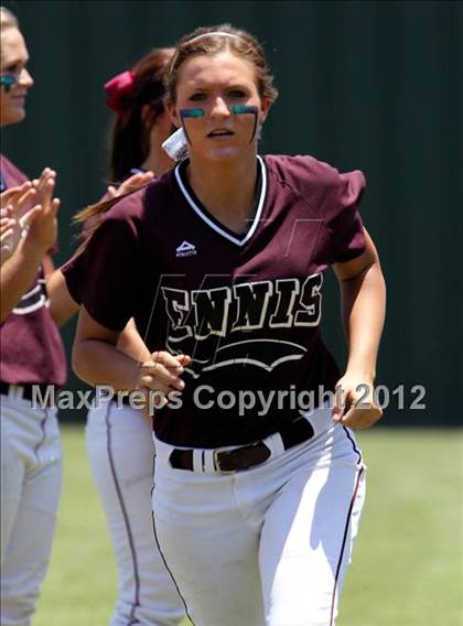 Thumbnail 3 in Wakeland vs. Ennis (Class 4A Region II Semifinal) photogallery.