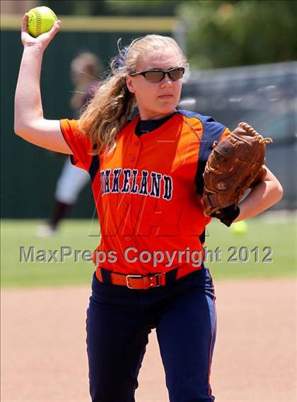 Thumbnail 3 in Wakeland vs. Ennis (Class 4A Region II Semifinal) photogallery.