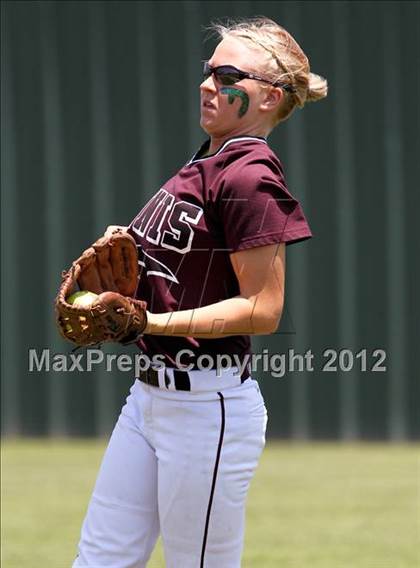 Thumbnail 3 in Wakeland vs. Ennis (Class 4A Region II Semifinal) photogallery.