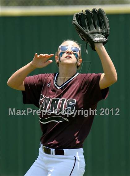 Thumbnail 2 in Wakeland vs. Ennis (Class 4A Region II Semifinal) photogallery.