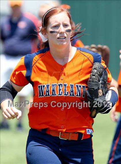 Thumbnail 3 in Wakeland vs. Ennis (Class 4A Region II Semifinal) photogallery.