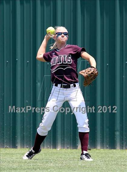 Thumbnail 2 in Wakeland vs. Ennis (Class 4A Region II Semifinal) photogallery.