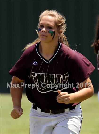 Thumbnail 2 in Wakeland vs. Ennis (Class 4A Region II Semifinal) photogallery.