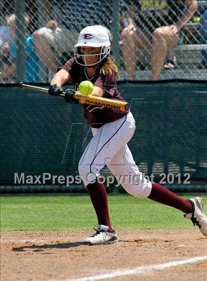 Thumbnail 3 in Wakeland vs. Ennis (Class 4A Region II Semifinal) photogallery.