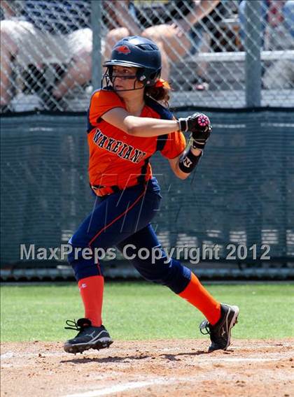 Thumbnail 1 in Wakeland vs. Ennis (Class 4A Region II Semifinal) photogallery.