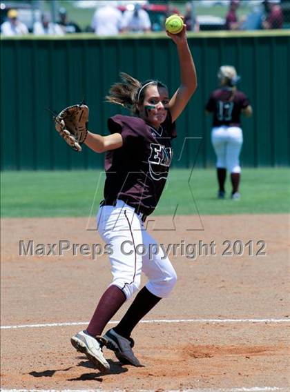 Thumbnail 1 in Wakeland vs. Ennis (Class 4A Region II Semifinal) photogallery.
