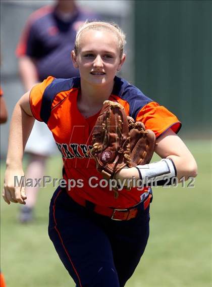 Thumbnail 1 in Wakeland vs. Ennis (Class 4A Region II Semifinal) photogallery.
