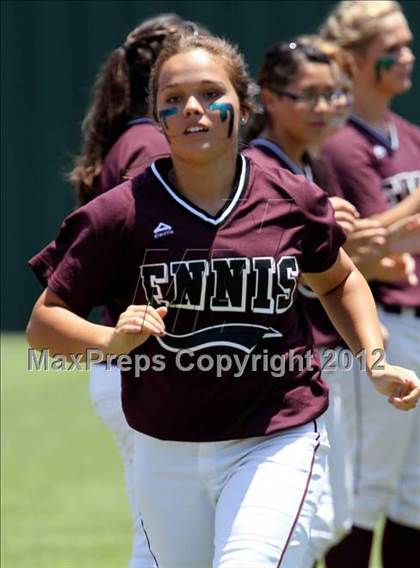 Thumbnail 2 in Wakeland vs. Ennis (Class 4A Region II Semifinal) photogallery.