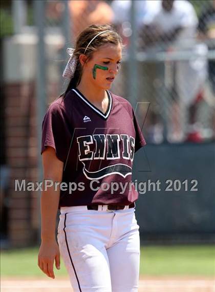 Thumbnail 1 in Wakeland vs. Ennis (Class 4A Region II Semifinal) photogallery.