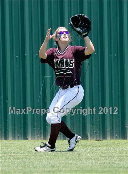 Thumbnail 1 in Wakeland vs. Ennis (Class 4A Region II Semifinal) photogallery.