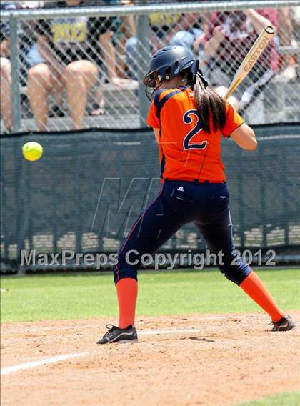Thumbnail 2 in Wakeland vs. Ennis (Class 4A Region II Semifinal) photogallery.