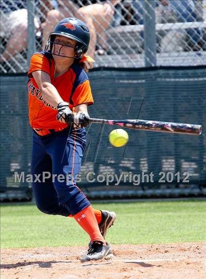 Thumbnail 3 in Wakeland vs. Ennis (Class 4A Region II Semifinal) photogallery.