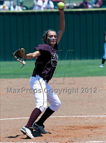 Thumbnail 3 in Wakeland vs. Ennis (Class 4A Region II Semifinal) photogallery.