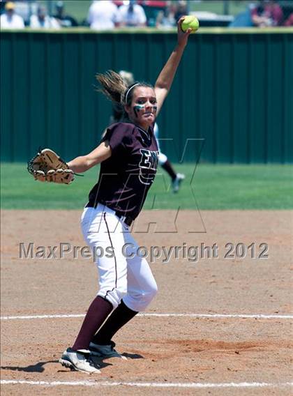 Thumbnail 2 in Wakeland vs. Ennis (Class 4A Region II Semifinal) photogallery.