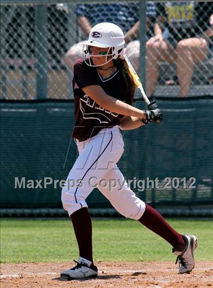 Thumbnail 2 in Wakeland vs. Ennis (Class 4A Region II Semifinal) photogallery.
