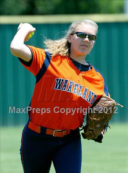 Thumbnail 3 in Wakeland vs. Ennis (Class 4A Region II Semifinal) photogallery.