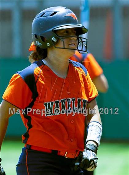 Thumbnail 3 in Wakeland vs. Ennis (Class 4A Region II Semifinal) photogallery.