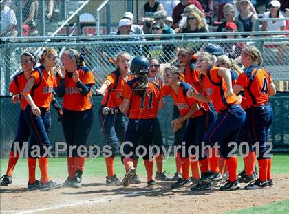 Thumbnail 1 in Wakeland vs. Ennis (Class 4A Region II Semifinal) photogallery.