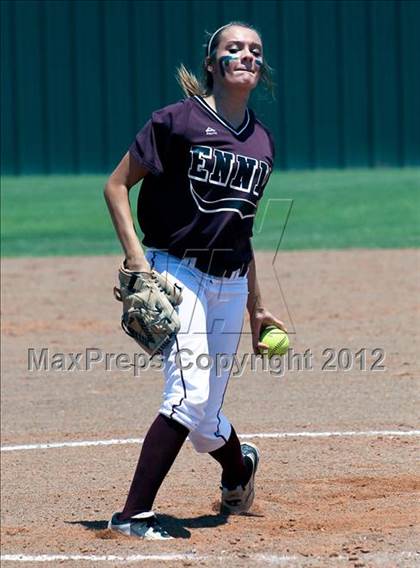 Thumbnail 1 in Wakeland vs. Ennis (Class 4A Region II Semifinal) photogallery.