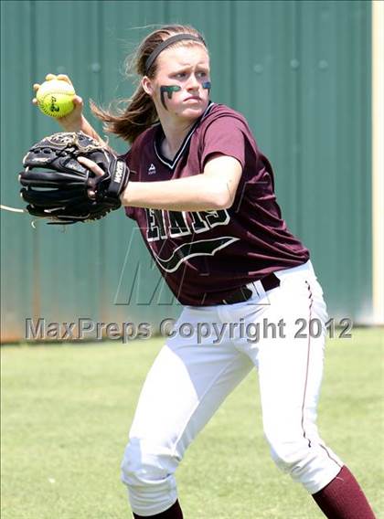 Thumbnail 3 in Wakeland vs. Ennis (Class 4A Region II Semifinal) photogallery.