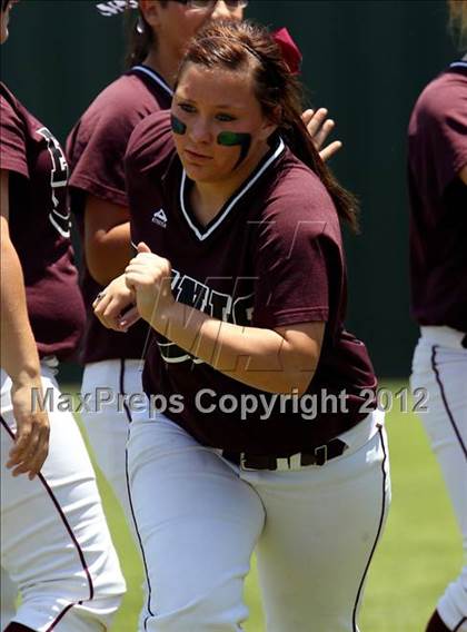 Thumbnail 1 in Wakeland vs. Ennis (Class 4A Region II Semifinal) photogallery.