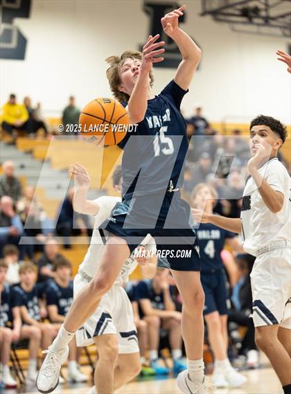 Thumbnail 2 in Valor Christian @ Columbine photogallery.