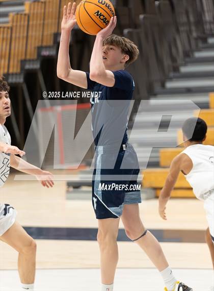 Thumbnail 1 in Valor Christian @ Columbine photogallery.