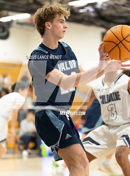 Thumbnail 2 in Valor Christian @ Columbine photogallery.