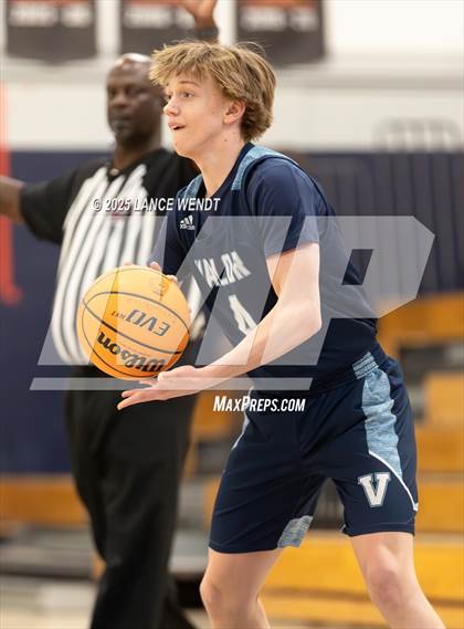 Thumbnail 3 in Valor Christian @ Columbine photogallery.
